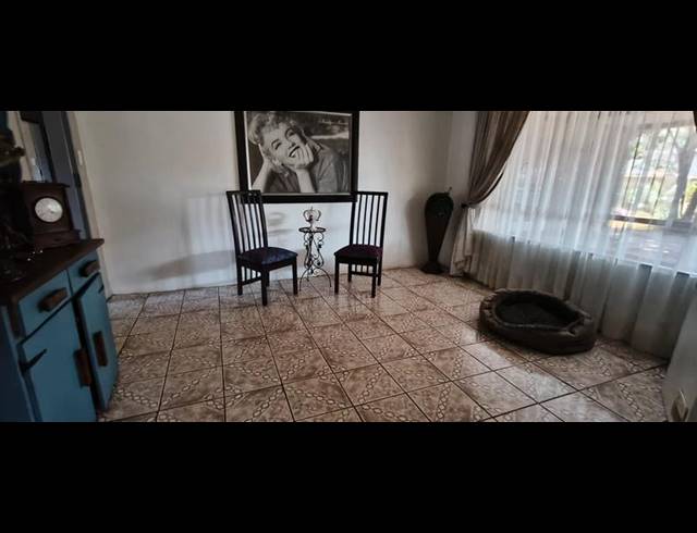 4 BEDROOM HOUSE FOR SALE IN BOOYSENS